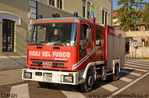 Nome del file=APS_Iveco_CityEuroFire_100E21_I_serie_VF19837_2.JPG
Dimensione del file=357KiB
Dimensioni=1200x790
Aggiunta il=Feb 17, 2012 APS_Iveco_CityEuroFire_100E21_I_serie_VF19837_2.JPG