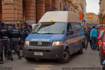 Nome del file=Volkswagen_Transporter_T5_Polizia_Stradale_F5585.JPG
Dimensione del file=283KiB
Dimensioni=1200x795
Aggiunta il=Mar 16, 2012 Volkswagen_Transporter_T5_Polizia_Stradale_F5585.JPG