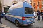 Nome del file=Volkswagen_Transporter_T5_Polizia_Stradale_F5585_1.JPG
Dimensione del file=279KiB
Dimensioni=1200x795
Aggiunta il=Mar 16, 2012 Volkswagen_Transporter_T5_Polizia_Stradale_F5585_1.JPG